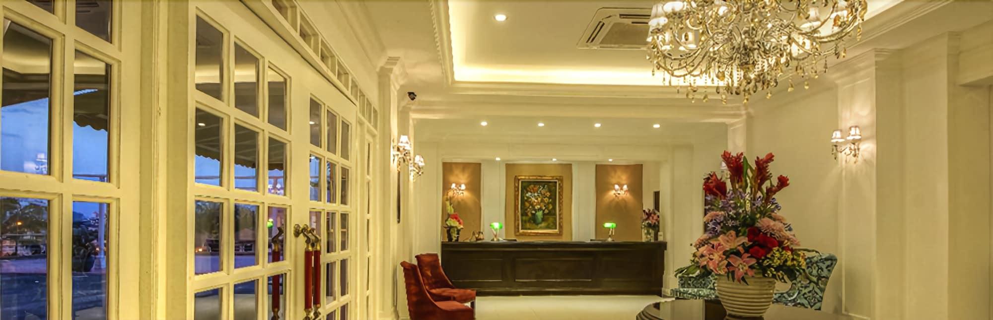 Merdeka Hotel Kluang Extérieur photo