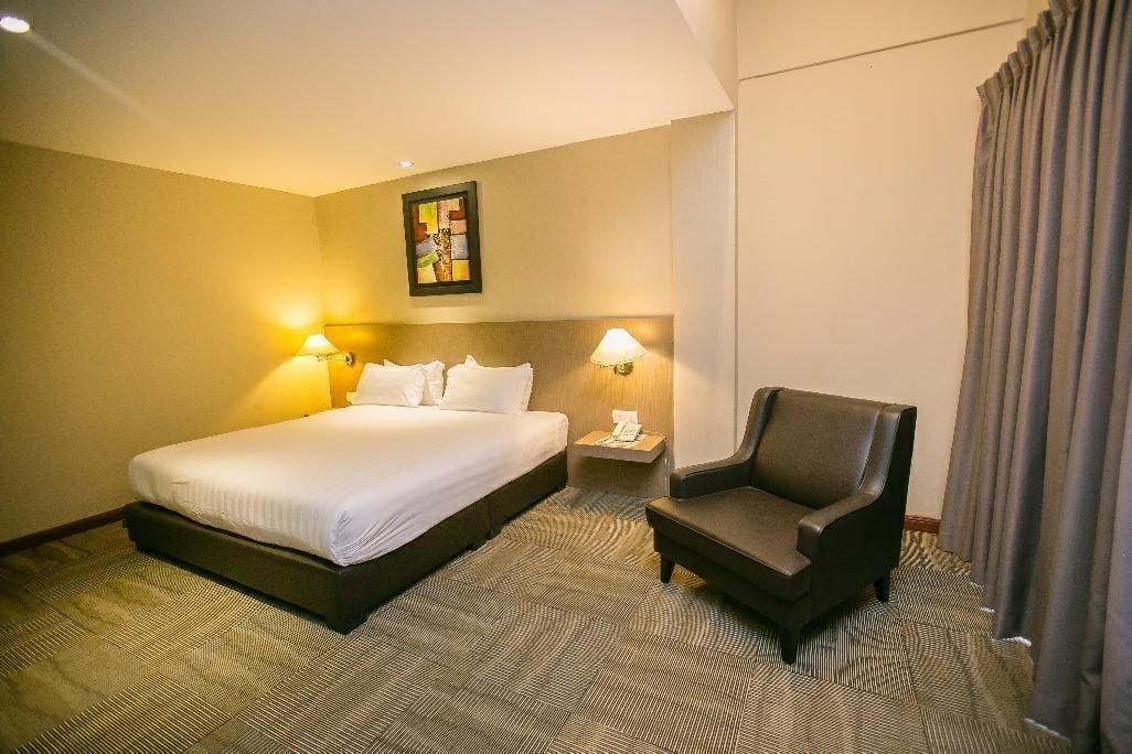 Merdeka Hotel Kluang Extérieur photo
