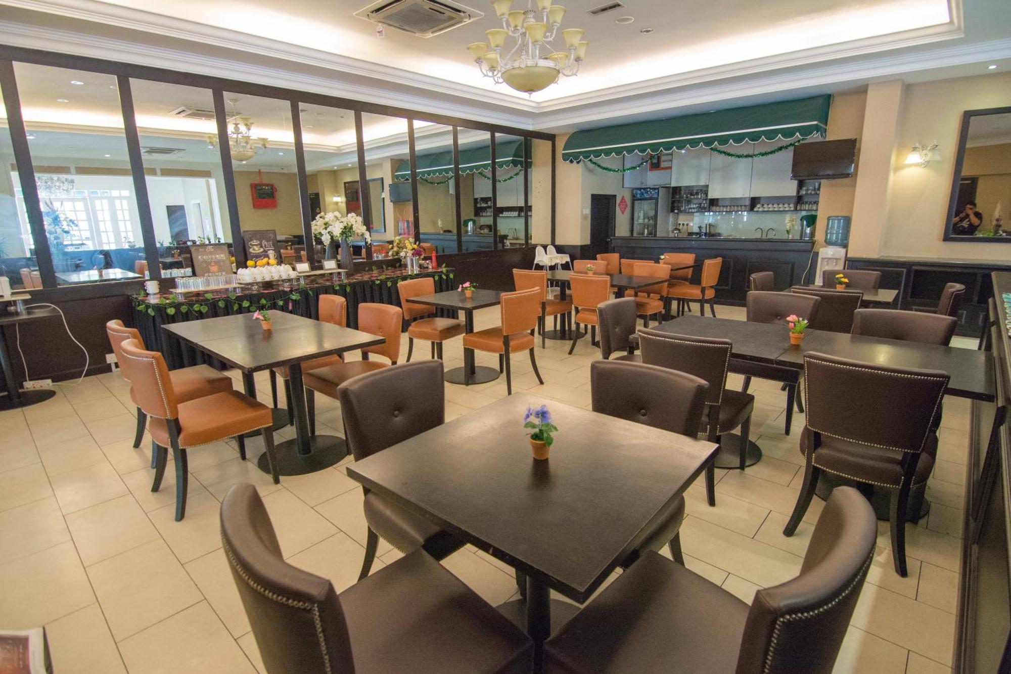 Merdeka Hotel Kluang Extérieur photo