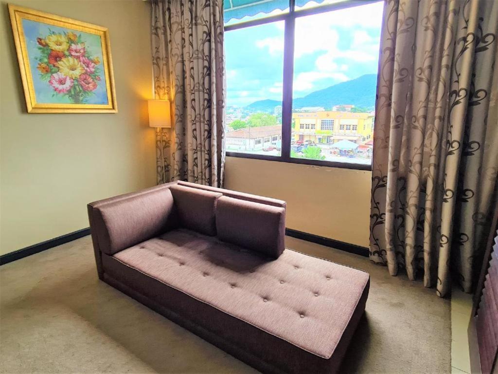 Merdeka Hotel Kluang Extérieur photo